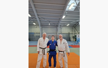 Nos professeurs ont étudier en compagnie d'un champion.